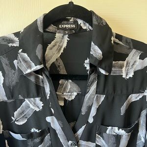 Like new, express button down blouse